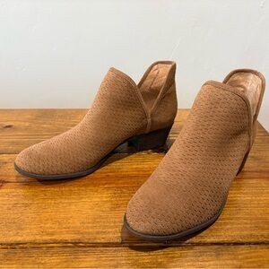 Lucky Brand Tan Ankle Booties